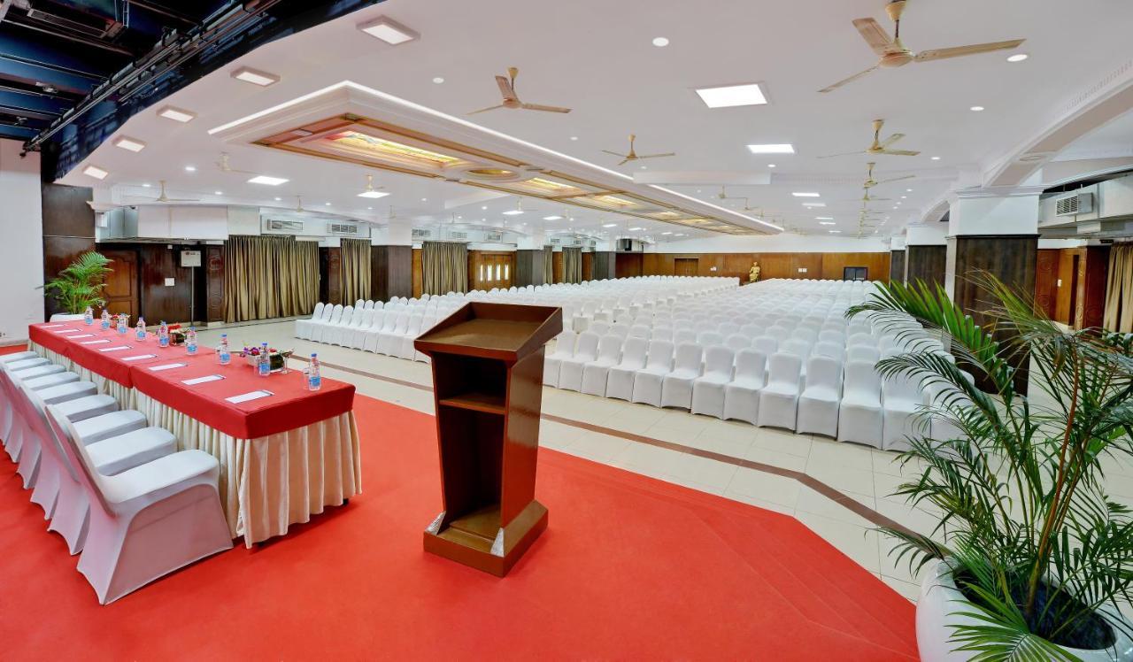 Manpho Bell Hotel & Convention Center Bangalore Luaran gambar